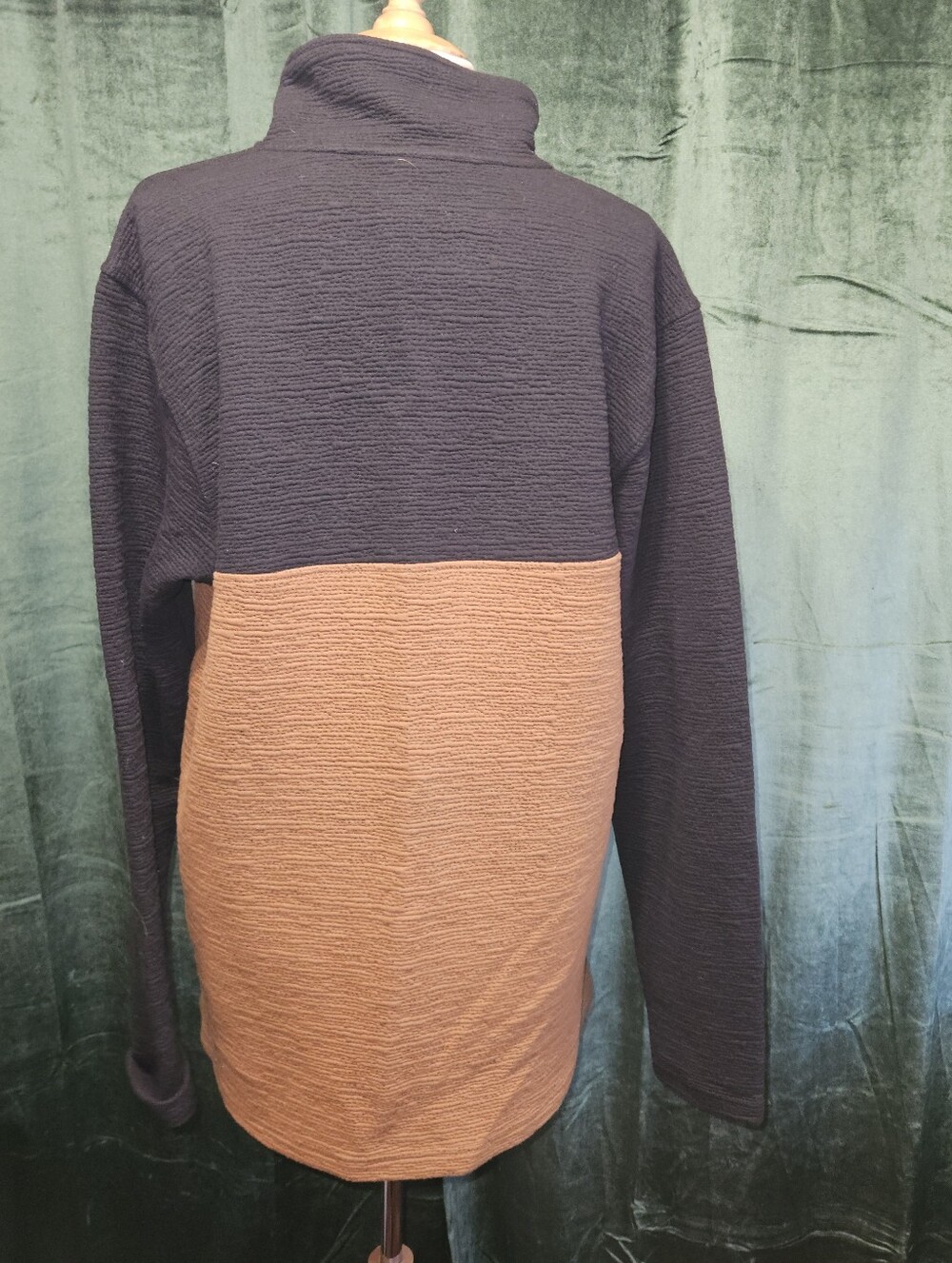 Maven Colorblock Pullover - Picture 4 of 7